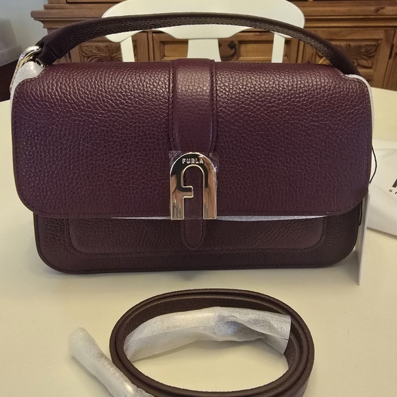 NWT Furla top handle satchel. - Picture 5 of 7